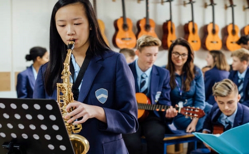英国九大公学是高中，英国的九大公学