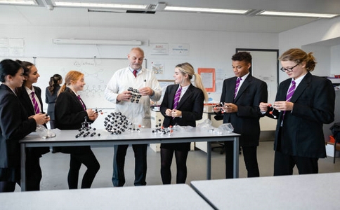 英国八大公学还是九大，英国八大公学还是九大公学