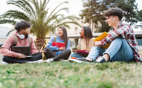 顶尖英国私立高中学费，英国私立中学学费