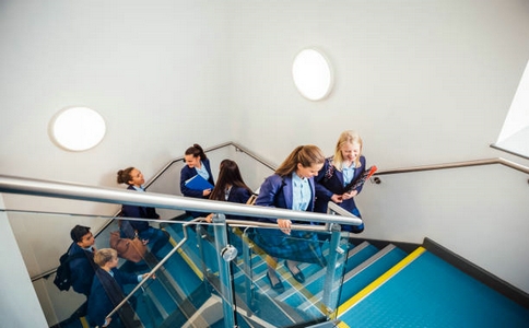 广州英国私立高中，广州英国国际学校学费