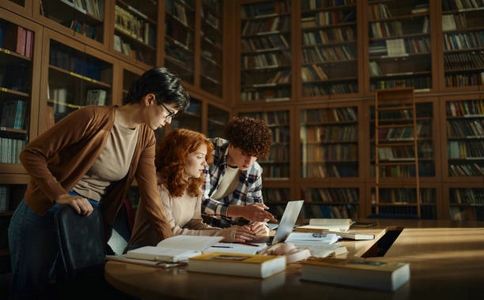 英国的私立高中ALevel，英国的私立高中学费多少